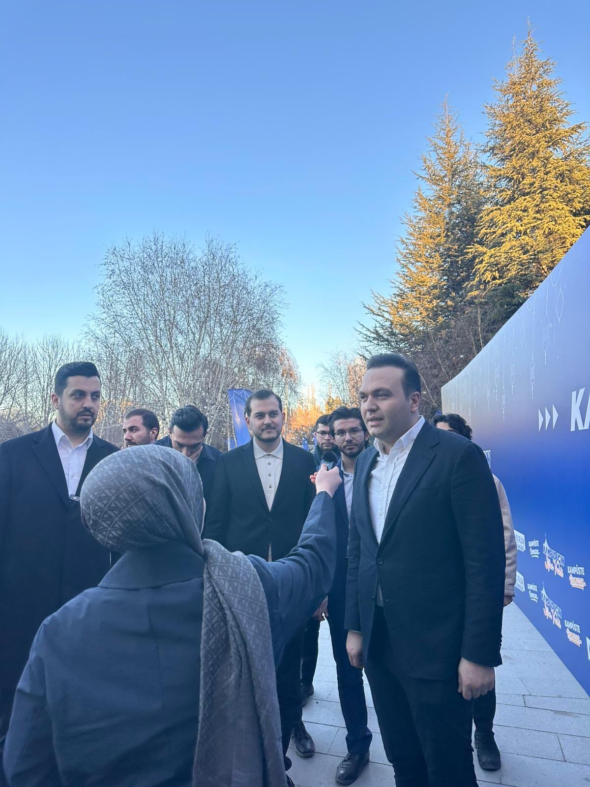 H D Ff2W0 Ww A I F5 Q W