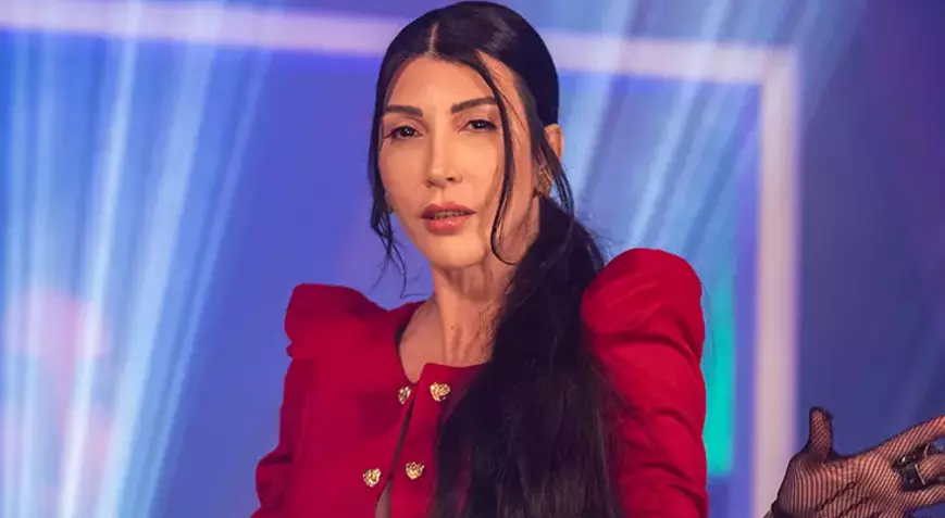 Hande Yener1