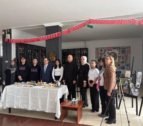 Kaymakam Kurtbeyoğlu, İbn-i Sina Anma Programında Ankara'daki Gençlerle Buluştu