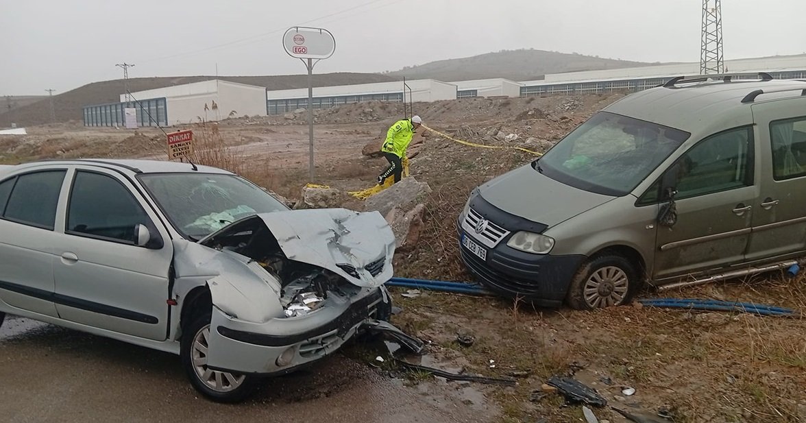 Ankara’da feci kaza: 1 ölü, 5 yaralı