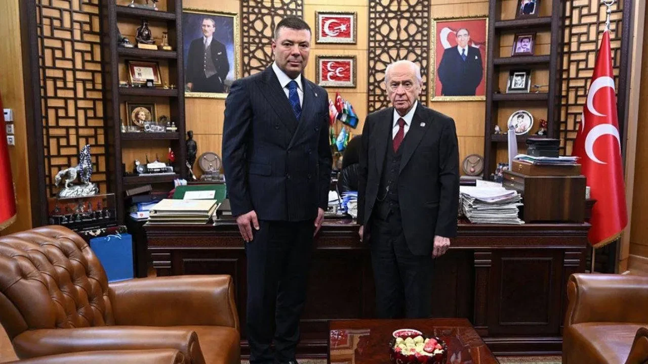 Özgür Bayraktar kimdir? Kaç yaşında, nereli? Ne iş yapıyor?