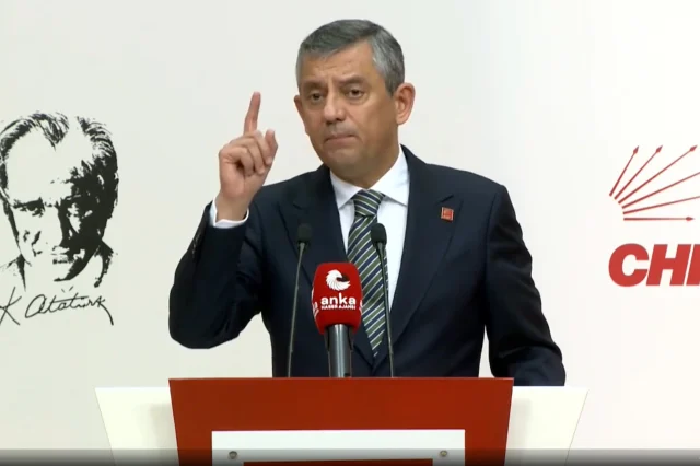 Özgür Özel’den “mutlak butlan” davası öncesi sert çıkış: “Aha da teslim olursam ne olsun”