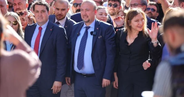 Operasyonun ardından çarpıcı iddia: Yalım'ın sevgilisine resmi programda görev verilmiş!