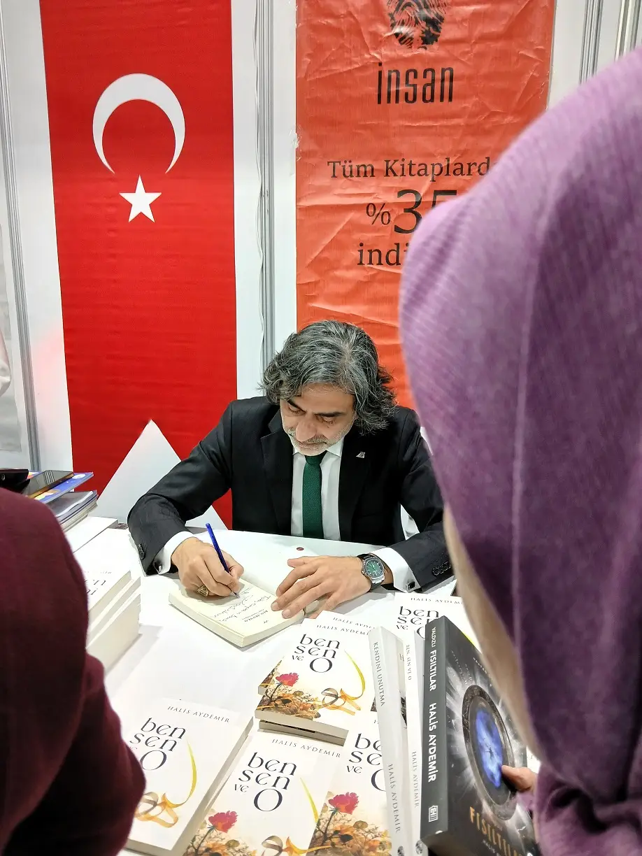 Tdv Halis Aydemir Ramazan Kitap Fuarı Imza Günü Hbv (4)