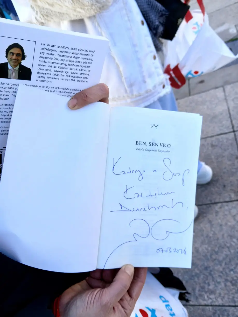 Tdv Halis Aydemir Ramazan Kitap Fuarı Imza Günü Hbv (7)