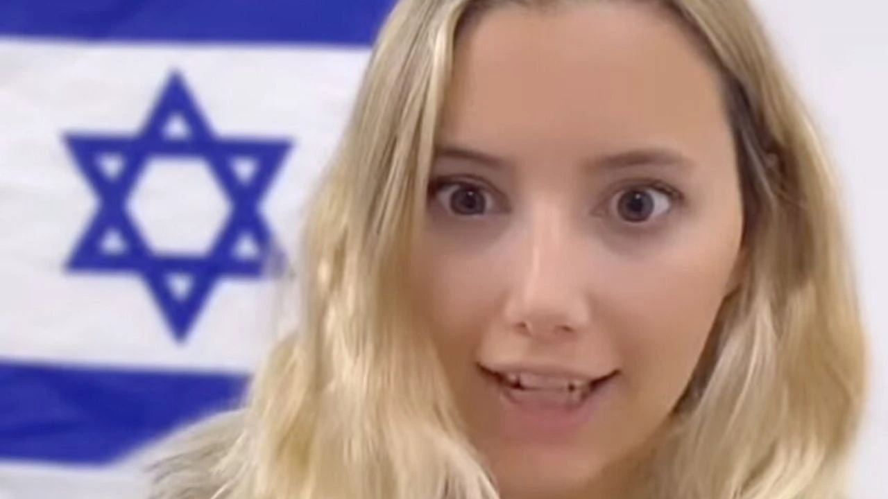 Türkü Avcı Kimdir