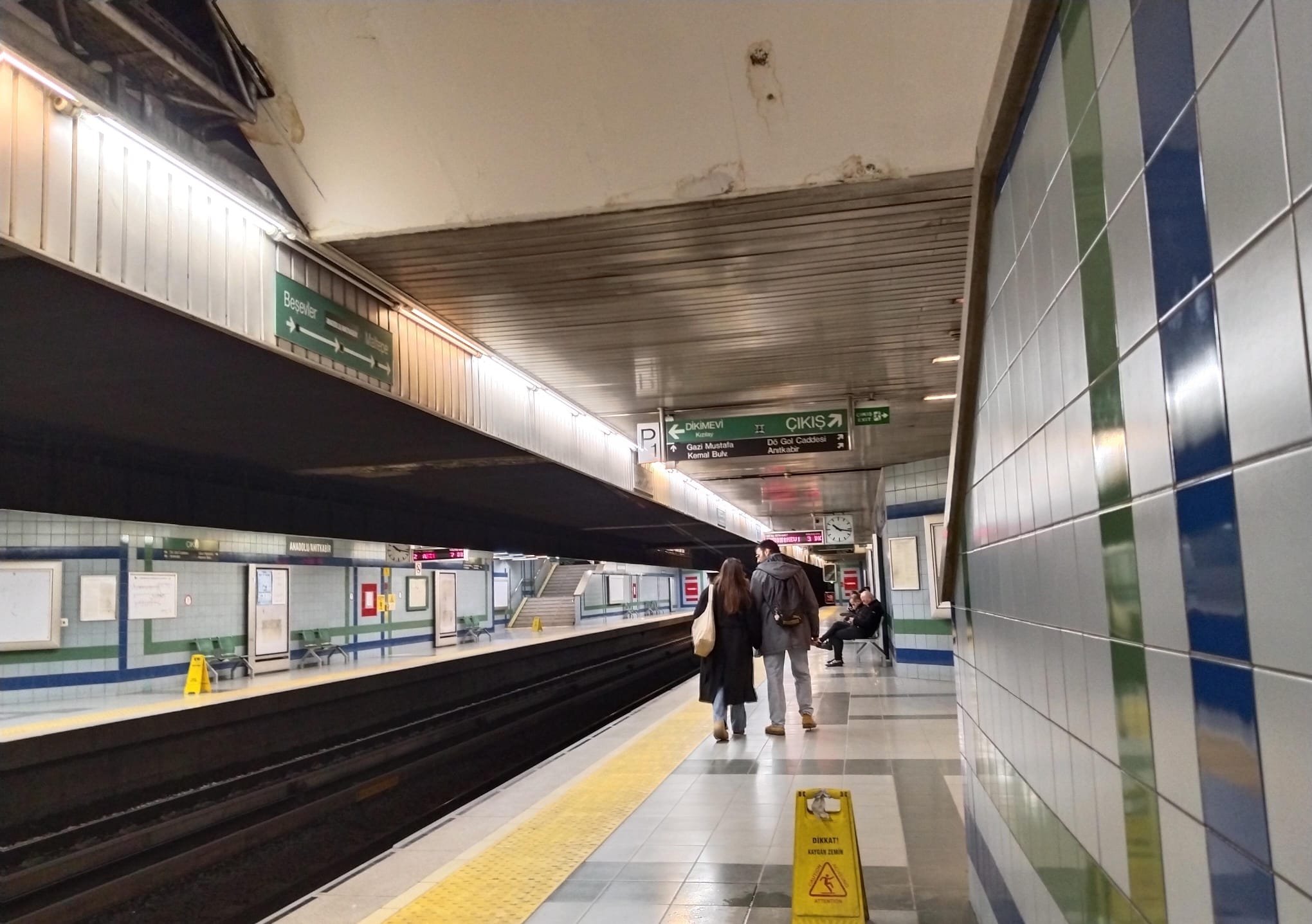 Ankaray istasyonlarında yağmurla gelen sorun