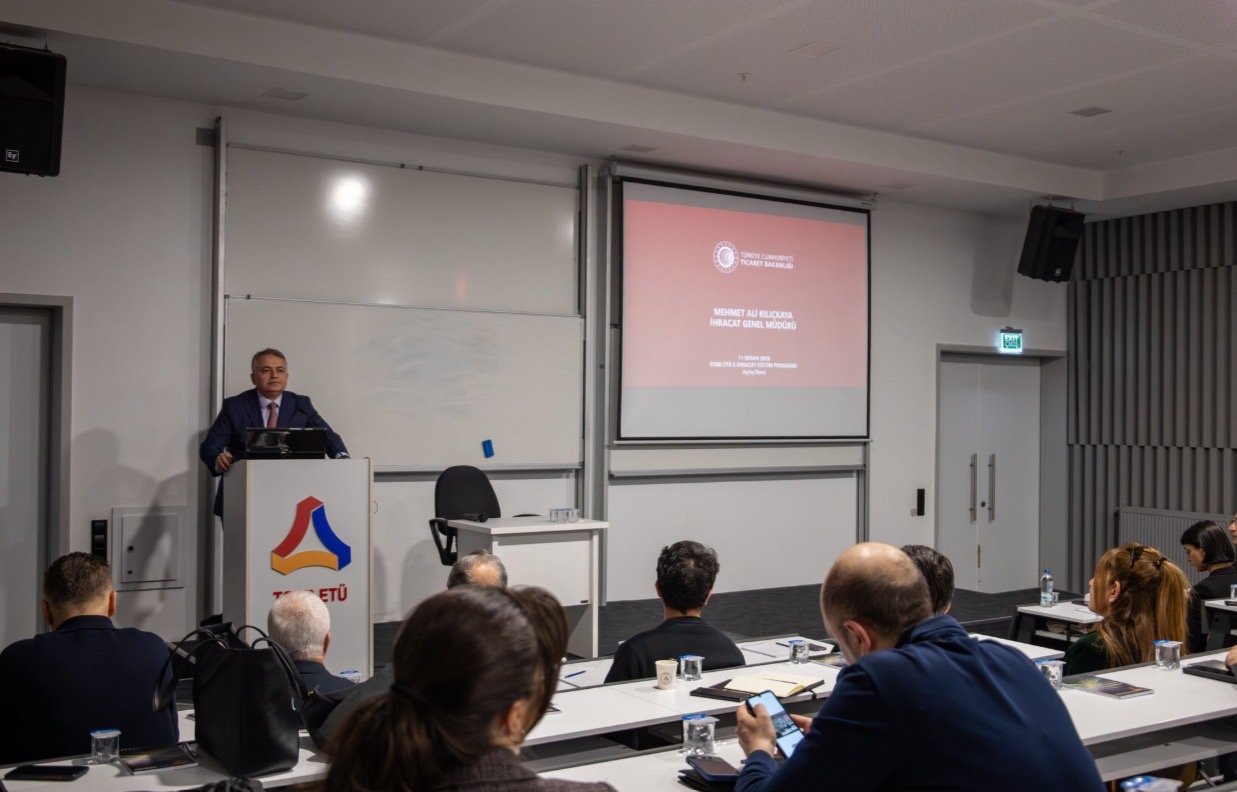 01273329 E9E8 4F95 9232 7708Af9D9775