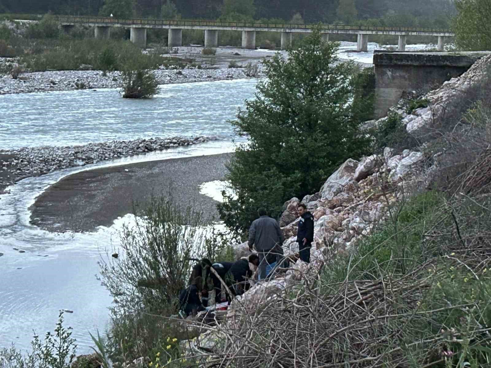 Antalya’da manzara izlerken faciadan dönüldü: 15 metreden yuvarlandı