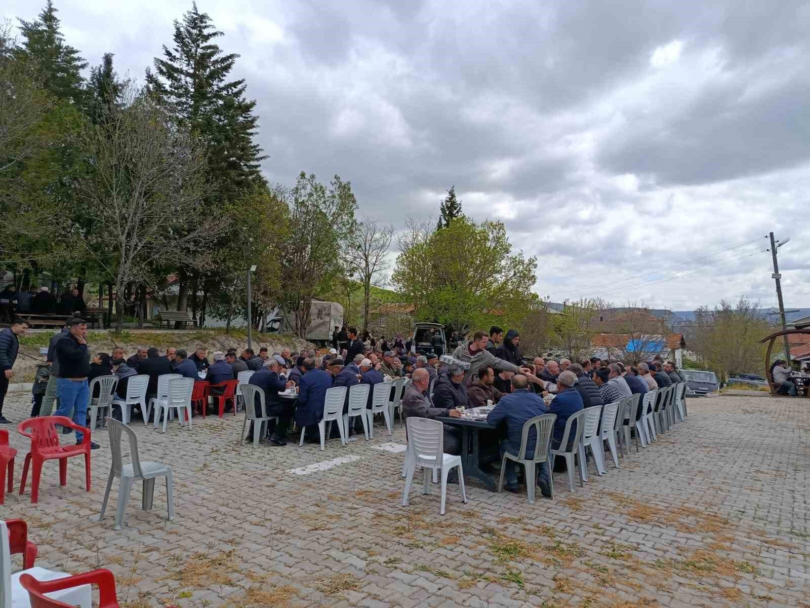 Eller semaya açıldı! Beypazarı’nda çiftçiden yağmur duası