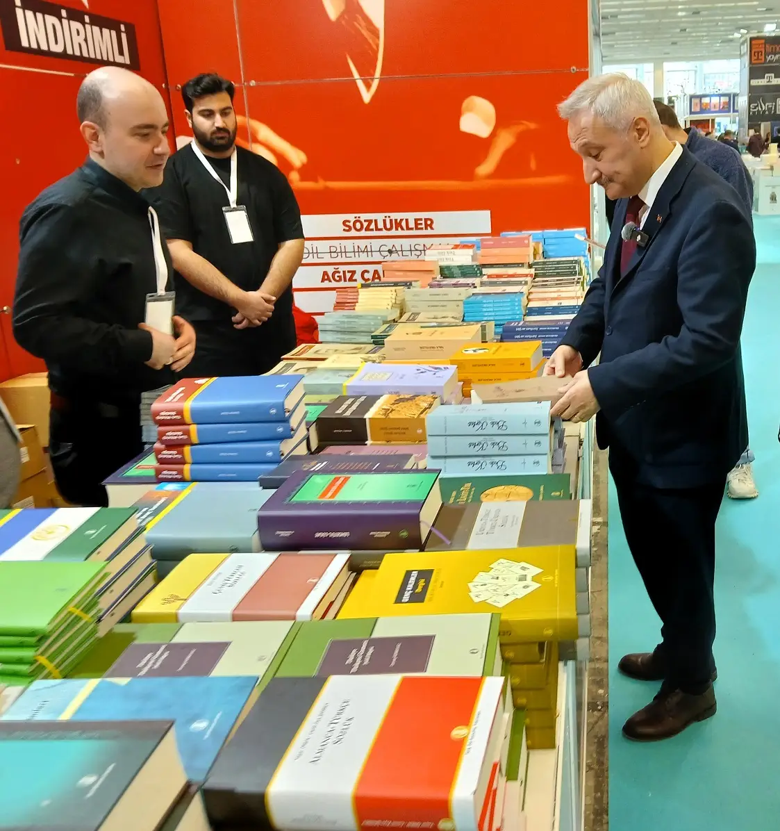 Ahmet Selim Yurdakul Mhp Milliyetçi Hareket Başdanışman Ankara Kitap Fuarı Congresium (3)