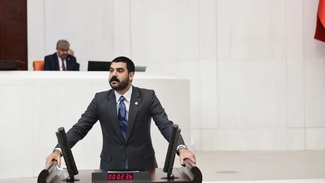 Ali Gokcekten Kimdir