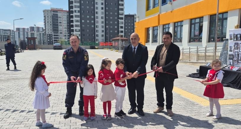 Bayrak Sevgisi Atatürk