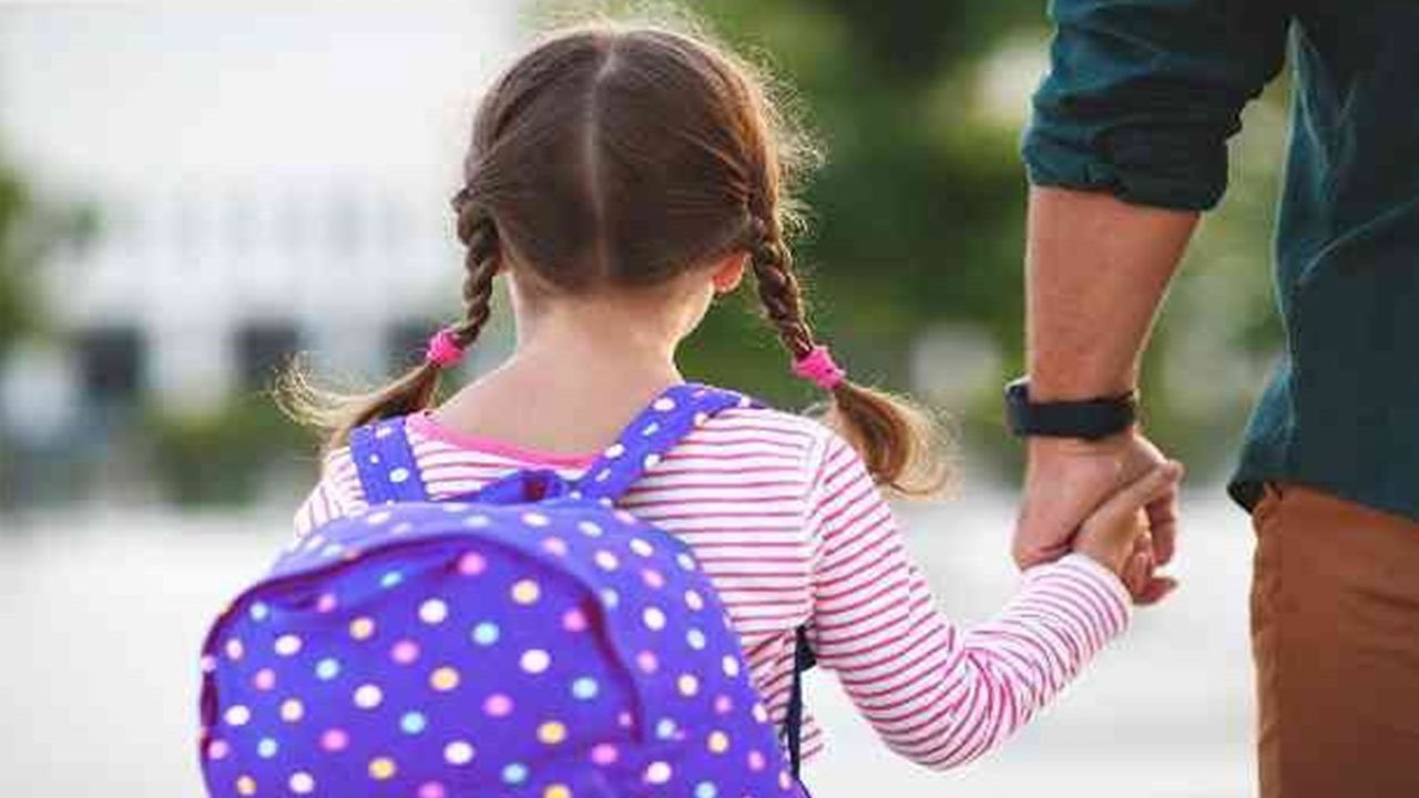 Memurlara nefes aldıracak düzenleme: Çocuklara servis yasağı kaldırıldı!