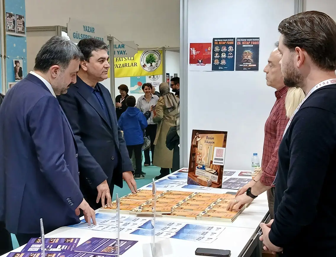 Dp Demokrat Parti Gültekin Uysal Ankara Kitap Fuarı Siyaset (2)