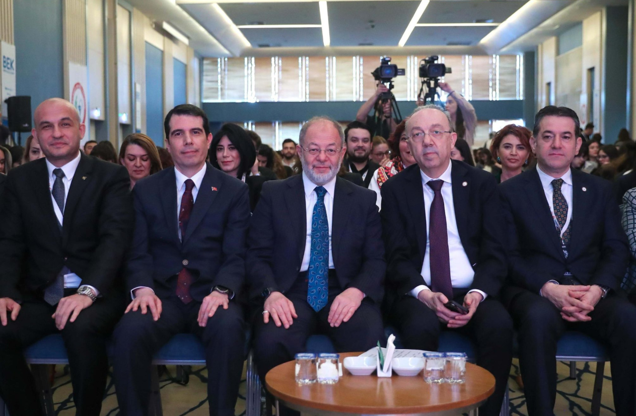 Eczacılık Zirvesi Ankara