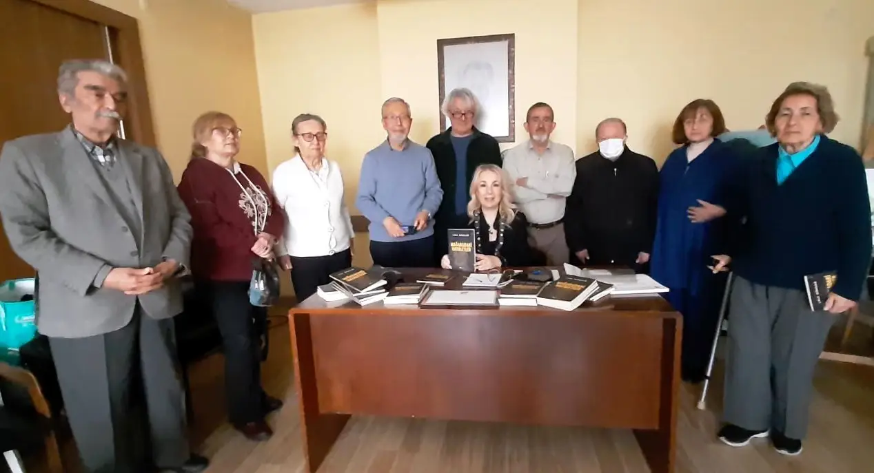 Gesam Lale Gökdağ Kitap Imza Günü Söyleşi Mağaradaki Hayaletler (3)