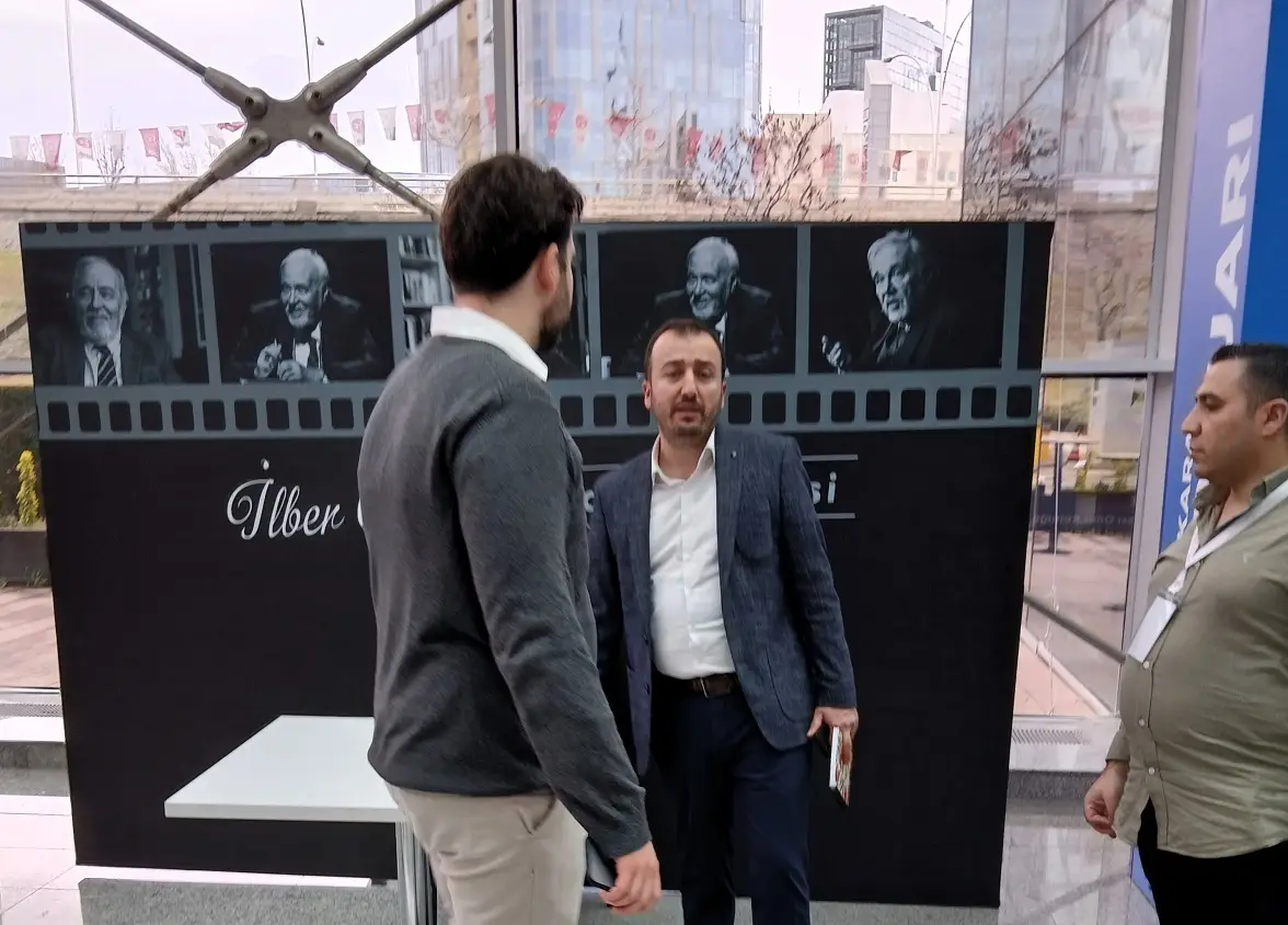 Ilber Ortaylı Hatıra Köşesi Tarihçi Ankara Kitap Fuarı Congresium (2)