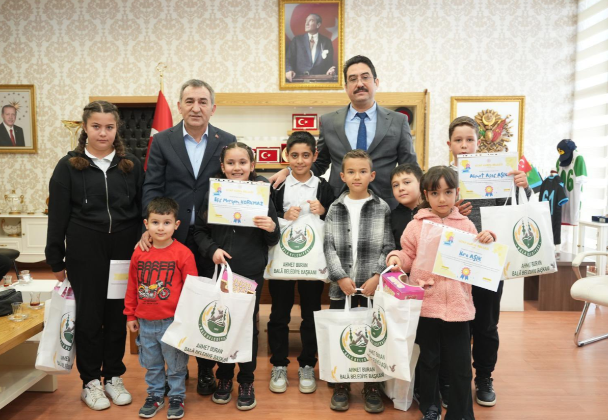 Ankara'da Anlamlı Etkinlik: Kütüphane Haftasında Okuyan Kazandı