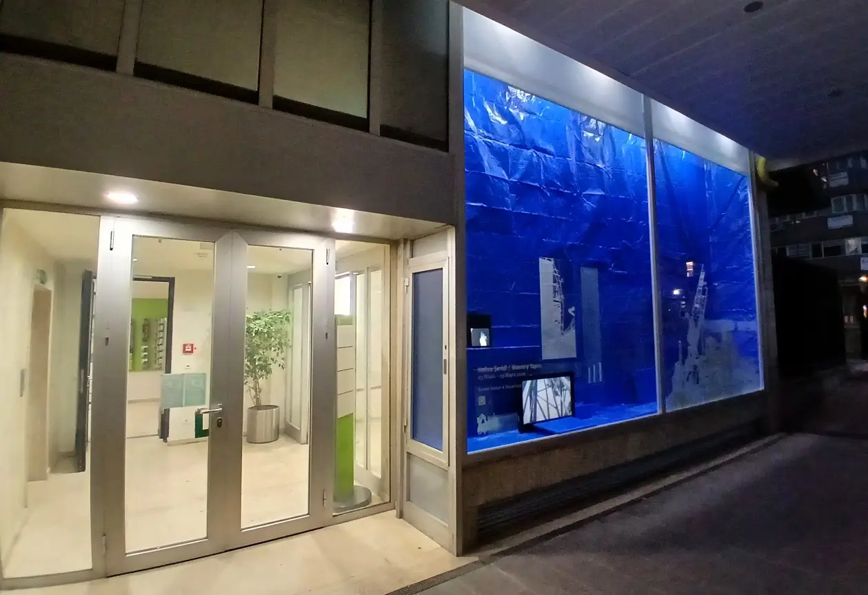 Kıymet Daştan Başak Kaptan Hafıza Şeridi Memory Tapes Goethe Galeri Vitrin Enstalasyon (4)