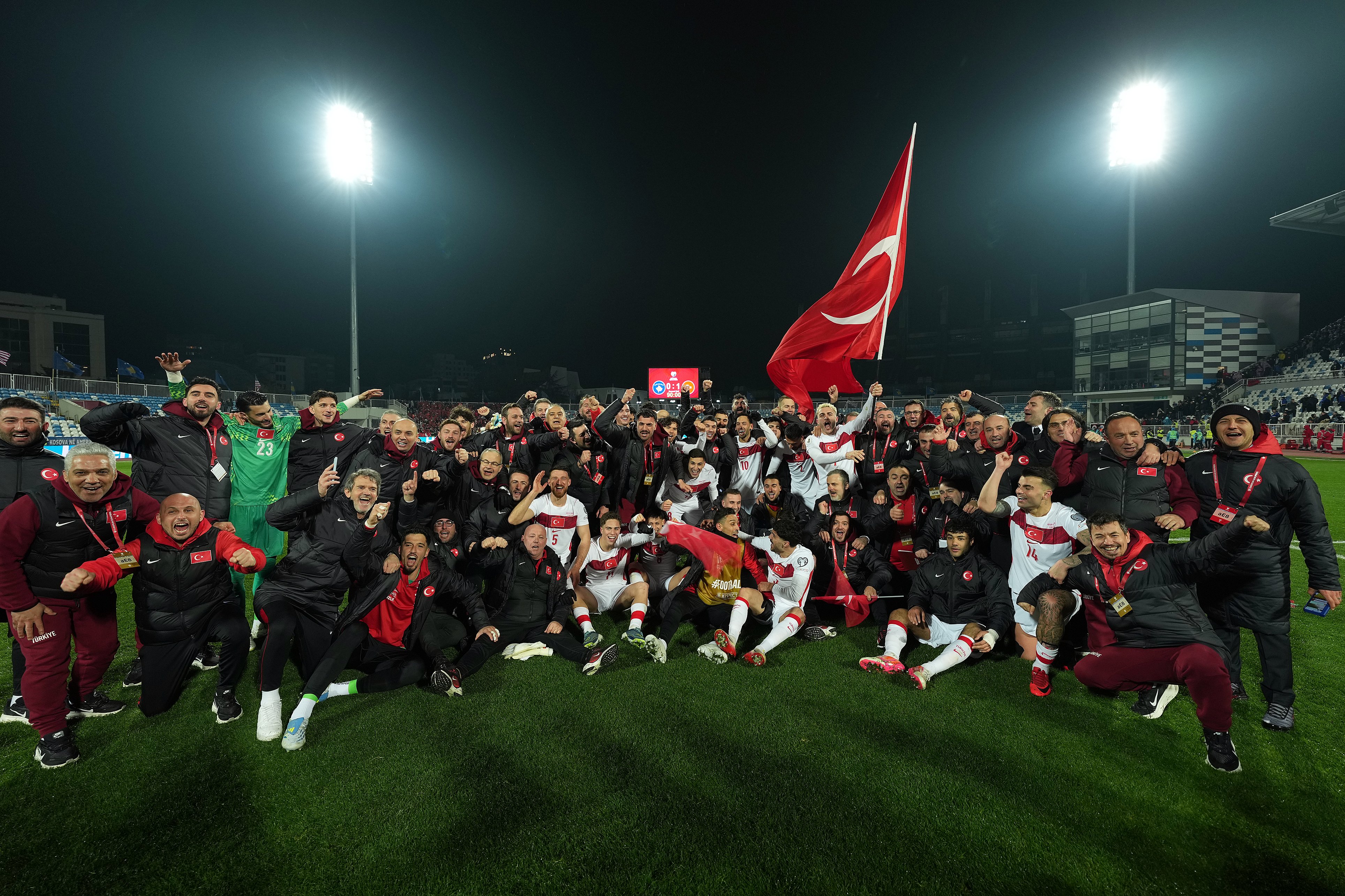 Tarih yazdılar, servet kazandılar! Bizim Çocuklar'a ödül yağıyor