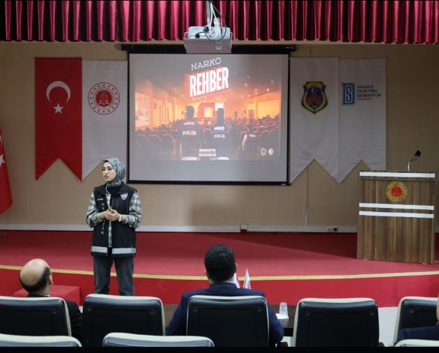 Bağımlılıkla Mücadelede Ailenin Rolü Ankara'da Anlatıldı