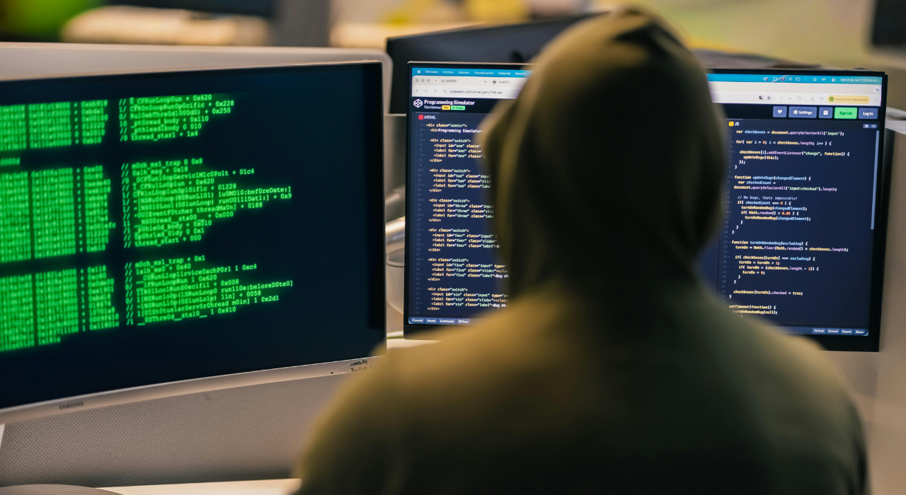 MİT'ten dev operasyon! 9 ilde siber suç şebekesi çökertildi, 12 kişi gözaltında