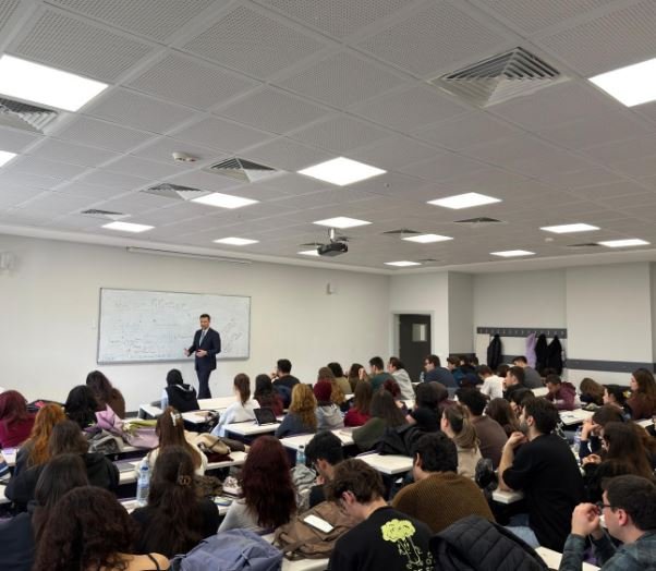 Siyaset Bilimi Ankara