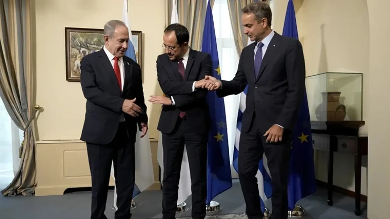 Yunanistandan Turkiye Itirafi Savunma Bakani Dendias Butun Odagimiz Ankara Olmamali D 1787360 202604291551 20260429155140 2
