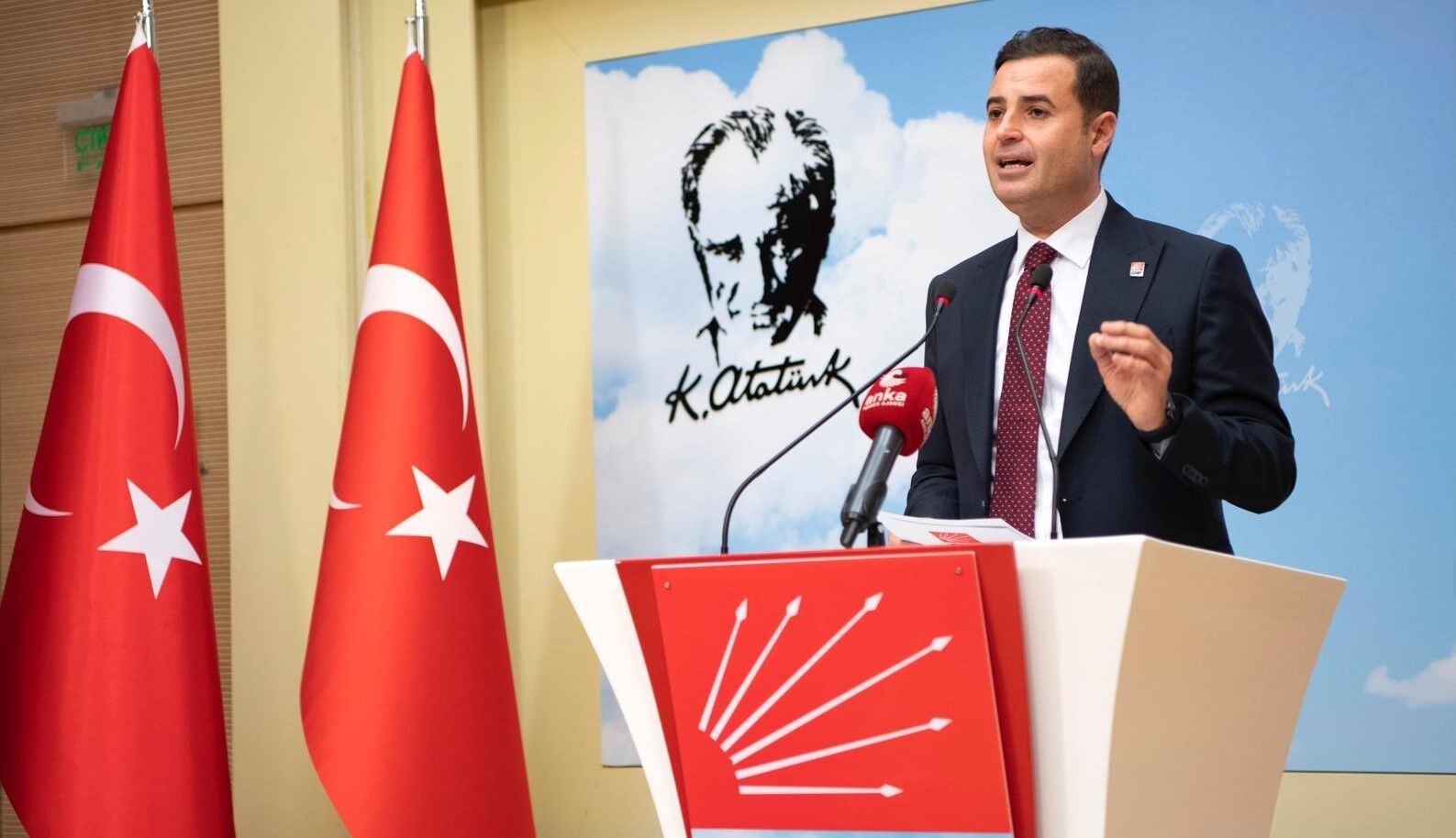 Ahmet Akın1