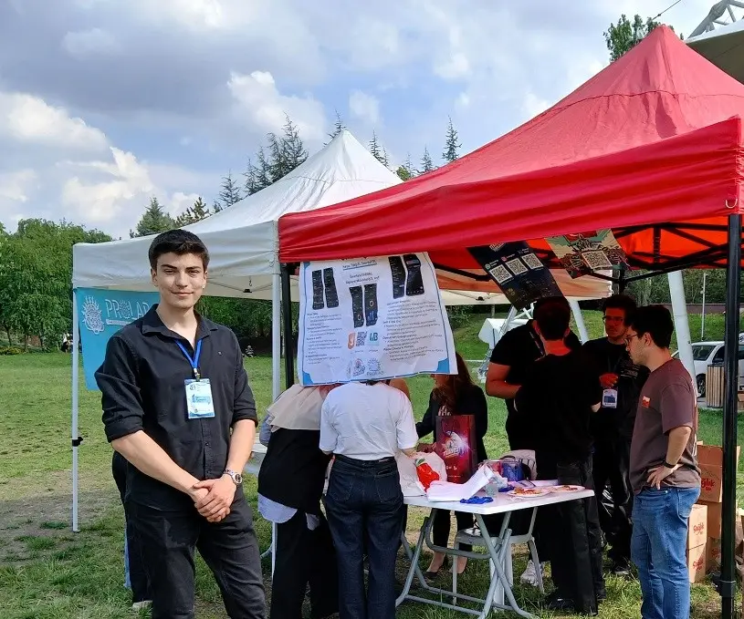 Ankara Üniversitesi Bilim Teknoloji Inovasyon Fuarı Güneş Meydanı Aüteknofest Ömer Faruk Arıbal (2)