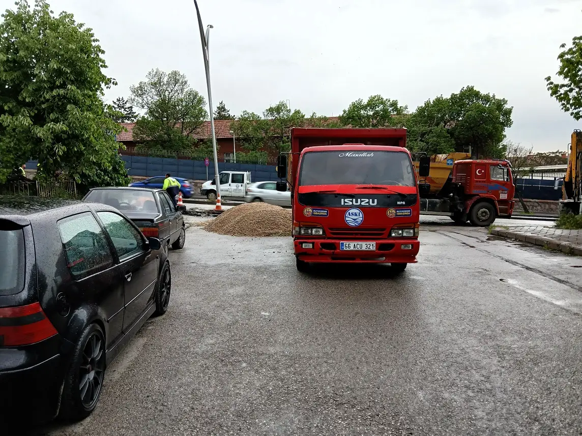 Aski Kanalizasyon Tıkanıklık Mamak Abidinpaşa Münzeviler Caddesi Şehit Hakkı Çelik (4)