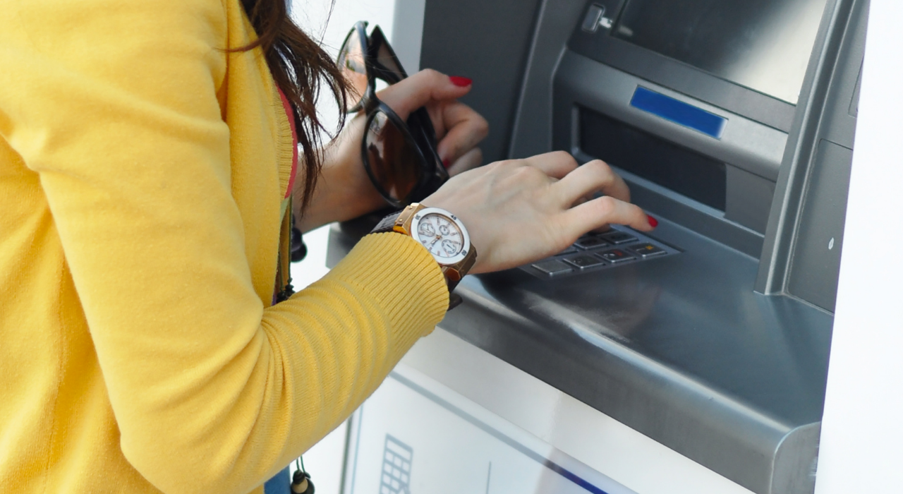 Atm Para Çekme Bankamatik (3)