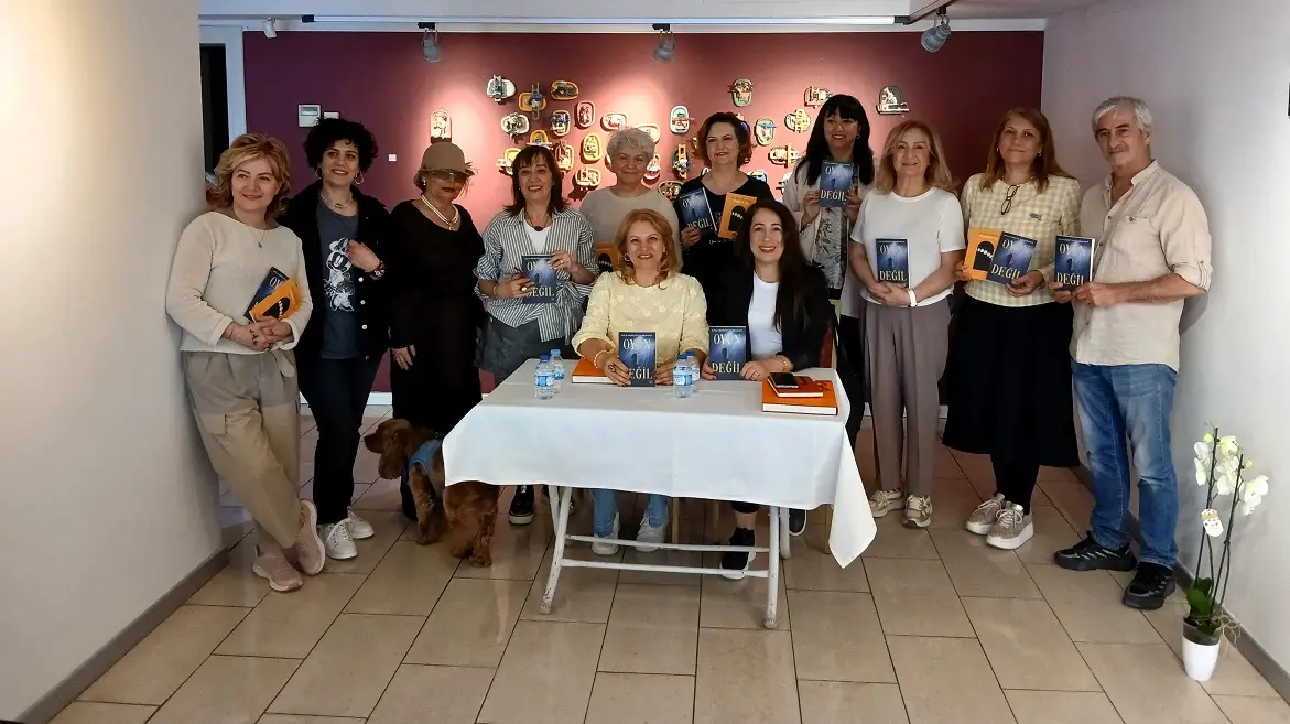 Ayla Burçin Kahraman Öykü Kitap Söyleşi Imza Günü Nurol Sanat Neslihan Hazırlar-1