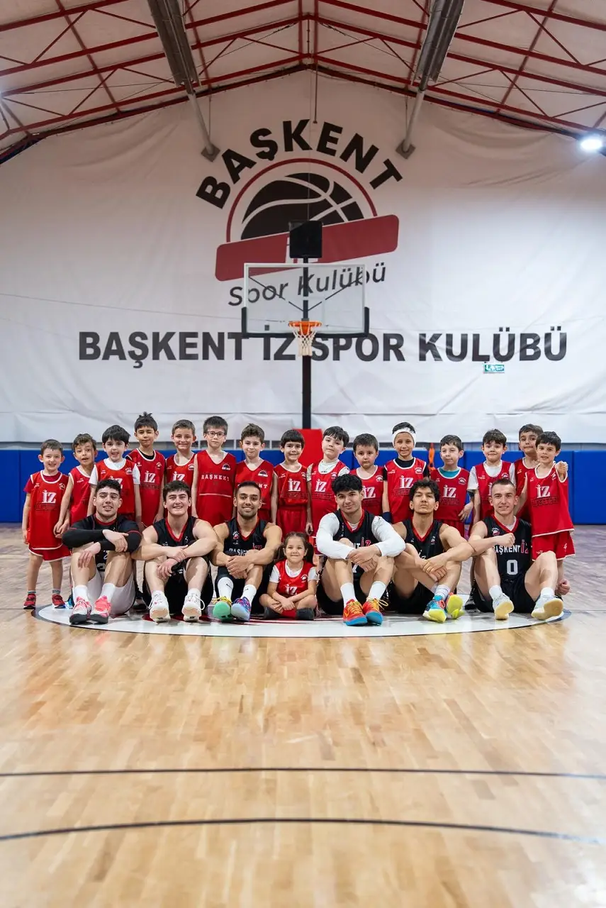 Baskent Iz Spor Kulübü Sut Klinigi Ankara Basketbol (2)