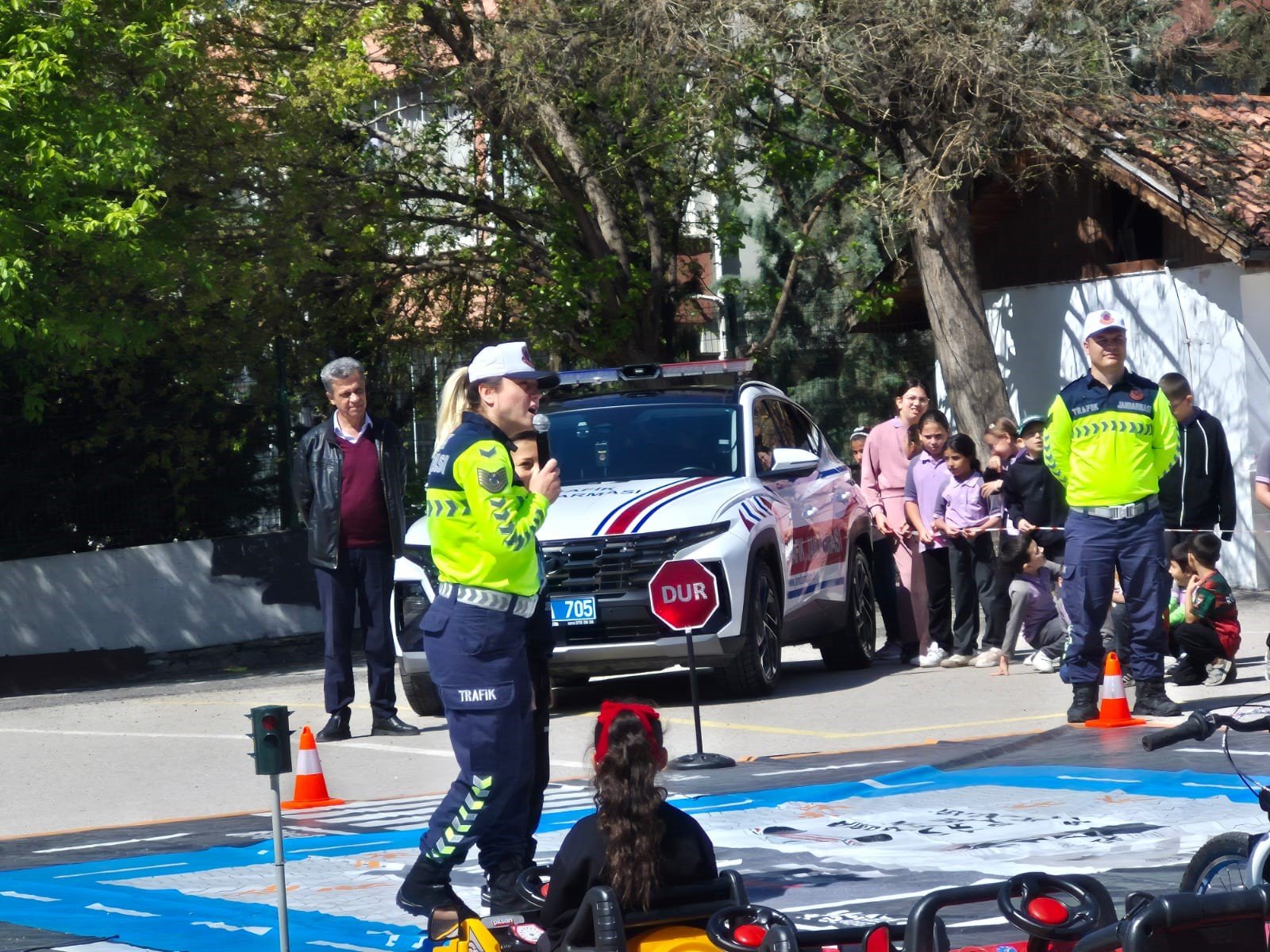 Beypazarı’nda Jandarmadan 400 Öğrenciye Trafik Eğitimi (4)