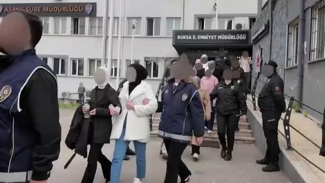 Bursa Da Sahte Doktor Operasyonu 17 Gozalti 4 19821648 O