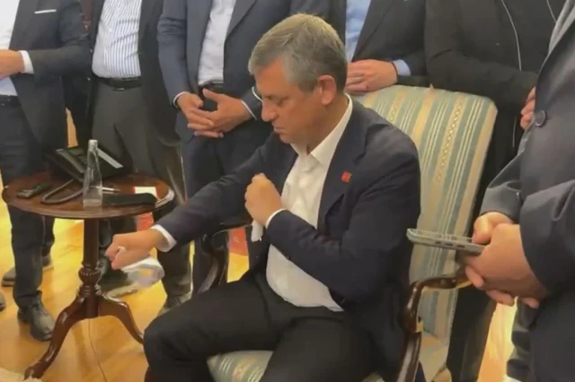 Chp Genel Merkezinden Ayrilan 19878913 6650 1 M