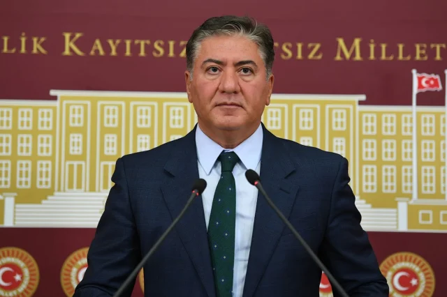 Chp Icisleri Bakani Ciftci Ile 19878300 4480 1 M