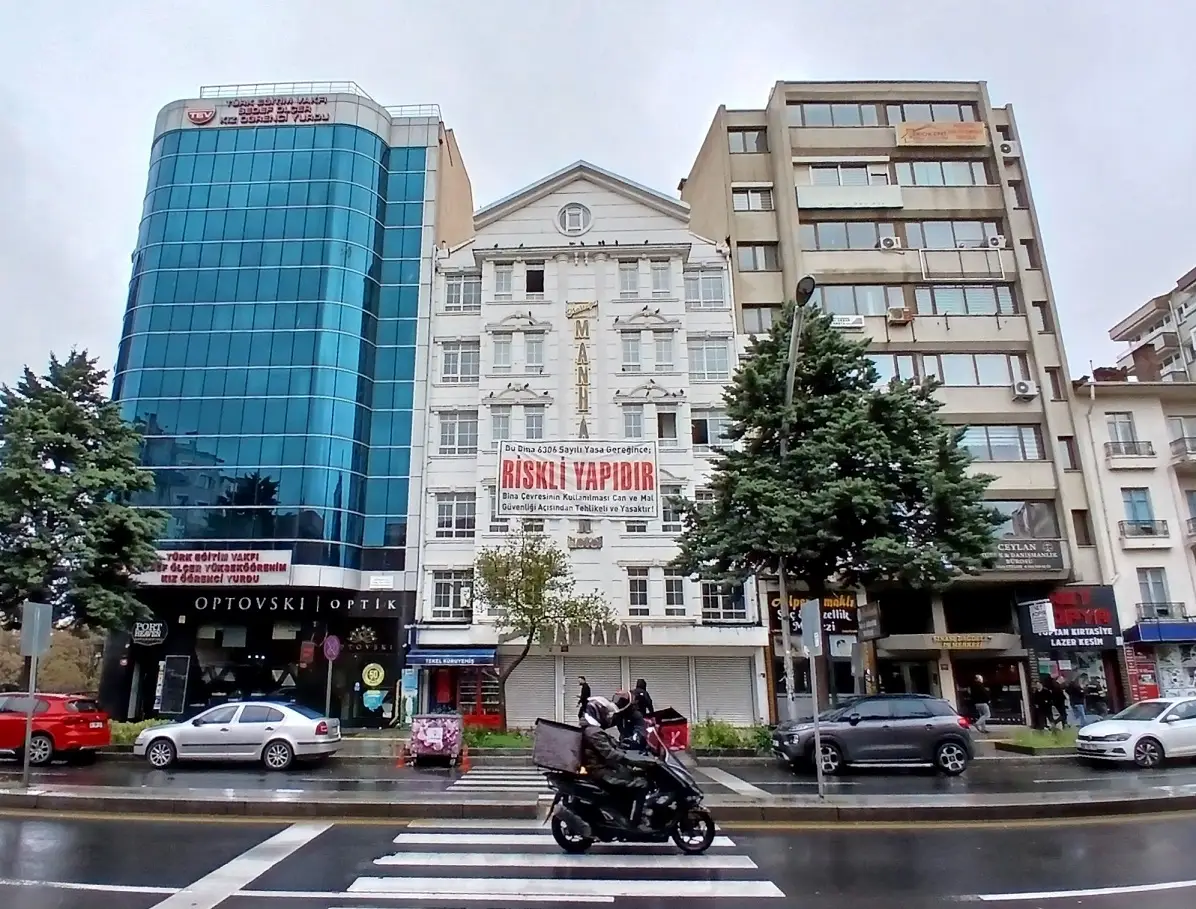 Gmk Bulvarı 66 Maltepe Manhattan Hotel Riskli Yapı (1)