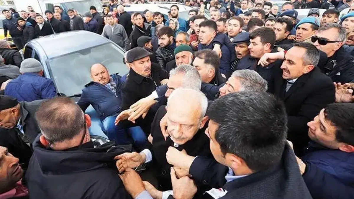 Kılıçdaroğlu Yumruk3
