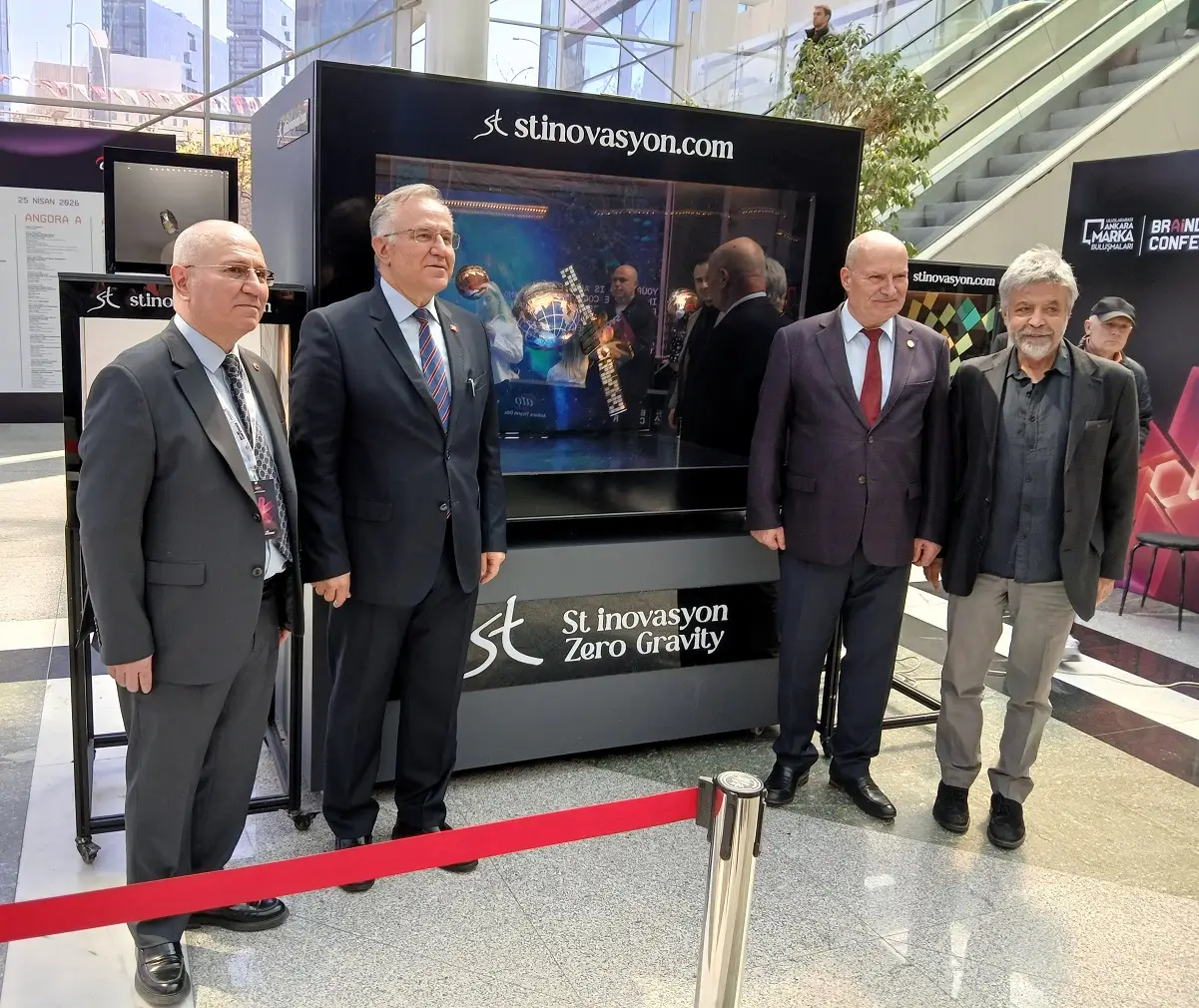 Mehmet Cahit Güran Salih Turhal Zero Gravity Gürsel Baran Congresium