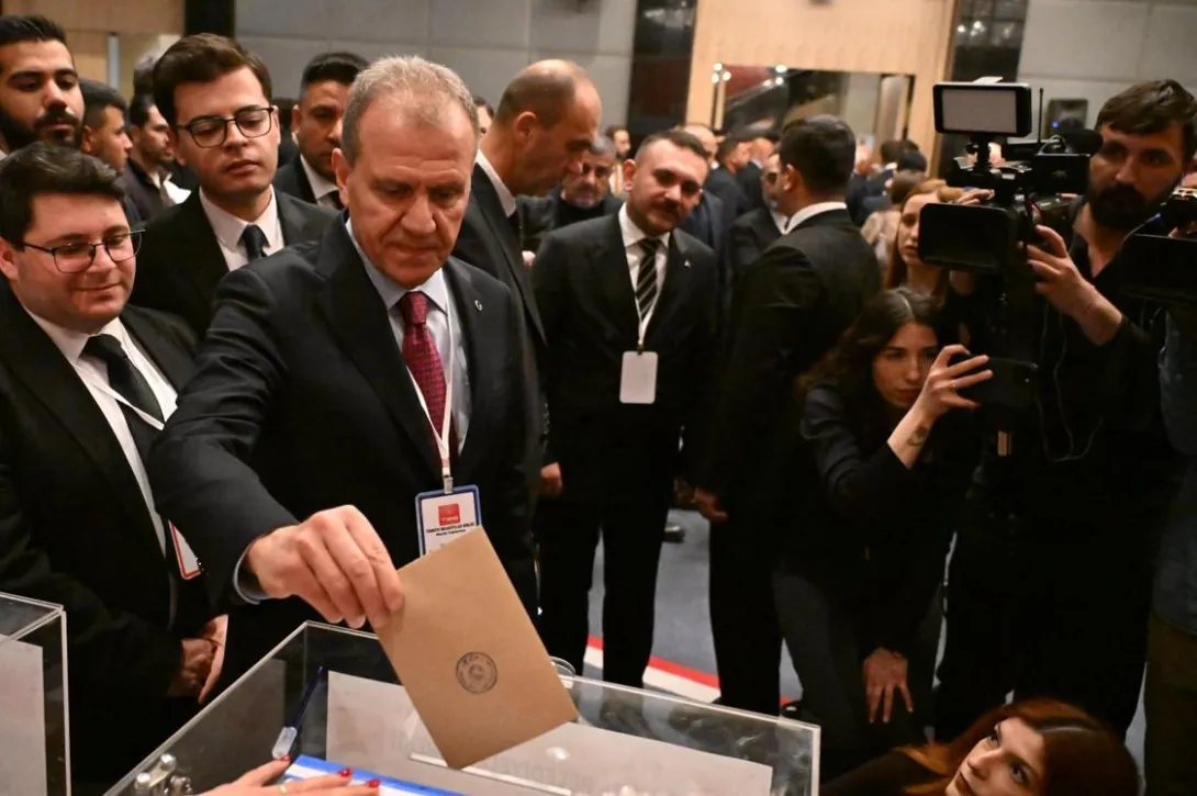 Mersin Büyükşehir Belediye Başkanı Vahap Seçer Türkiye Belediyeler Birliği Başkanı Seçim