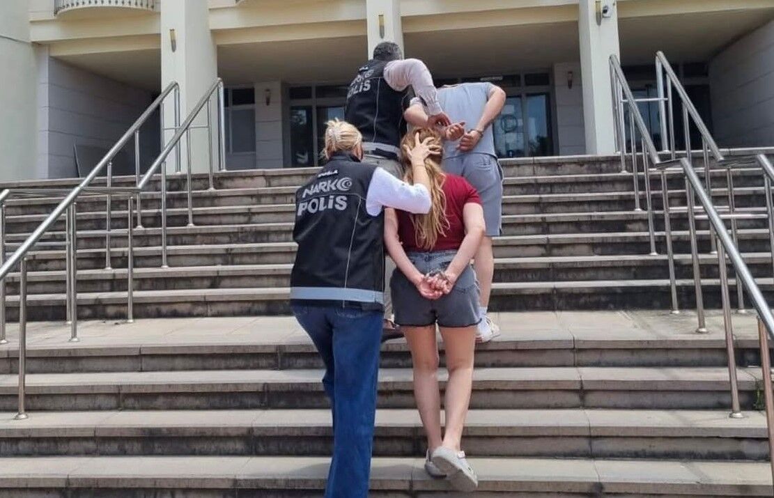 Muğla’da Bayram Öncesi Narkotik Darbesi Madde Ve Silah Ele Geçirildi (3)