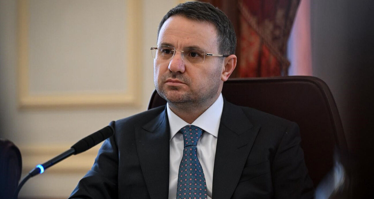 Akın Gürlek1
