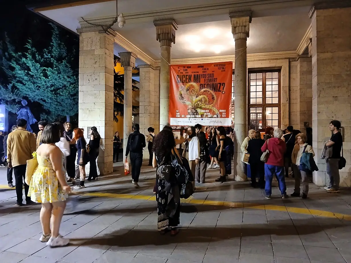 Dob Uçan Süpürge Uluslararası Kadın Filmleri Festivali Açılış Opera