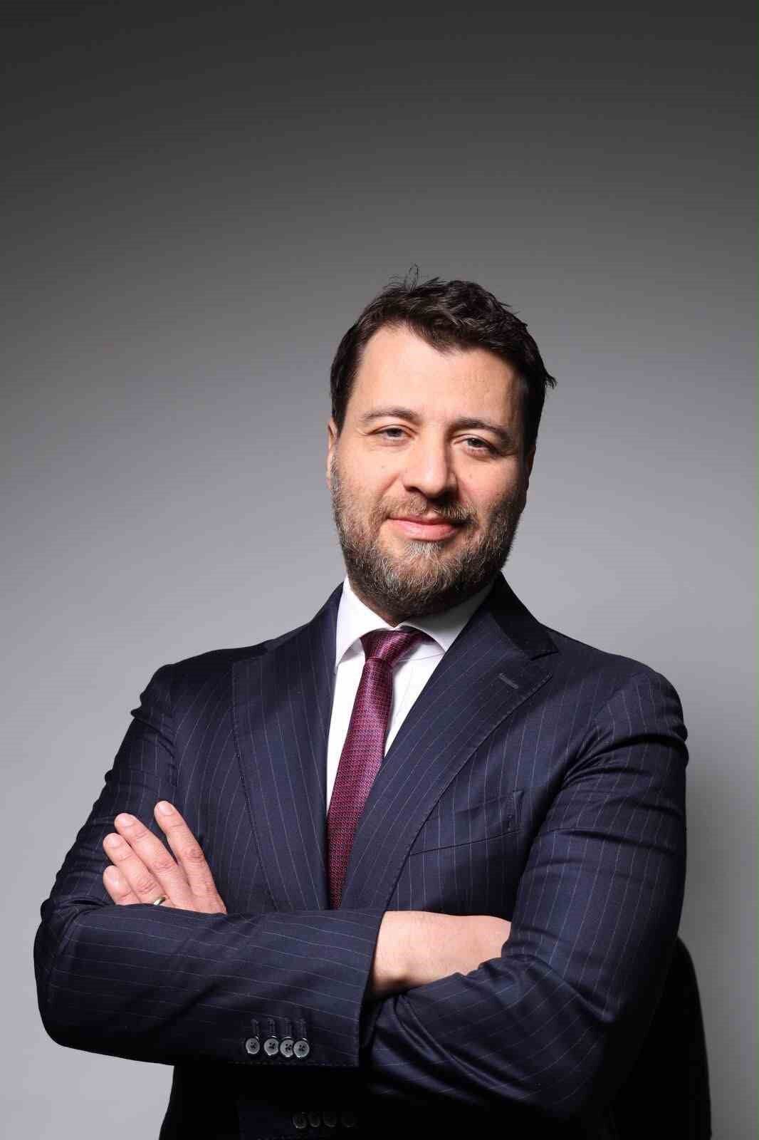 Emre Tezmen Kimdir-1