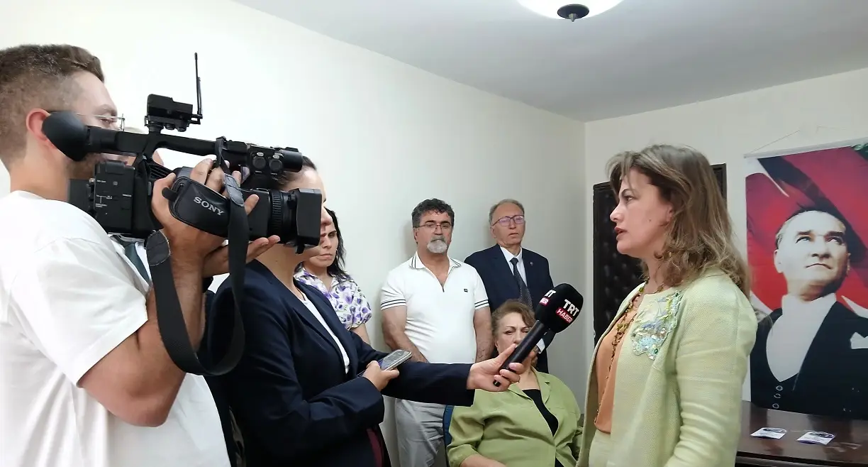 Epilepsi Ve Yaşam Derneği Başkanı Ebru Öztürk Basın Açıklaması (3)