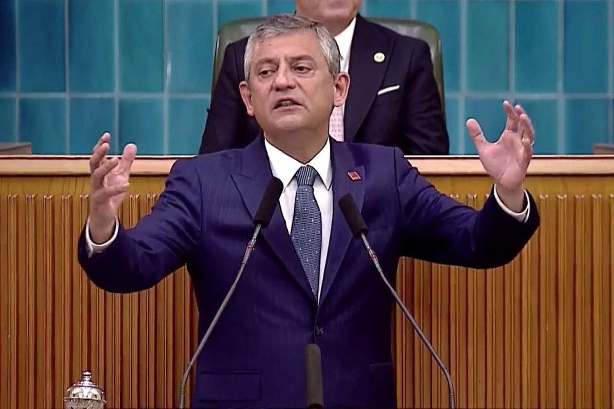 Partisiz Kalan Ozgur Ozele Surpriz Teklif Bize 126351377B Amp