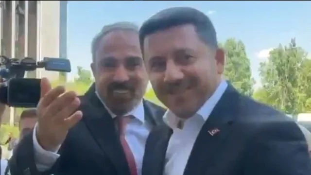 Rasim Ari Ve Mesut Ozarslan Ak 19988061 5875 1 M